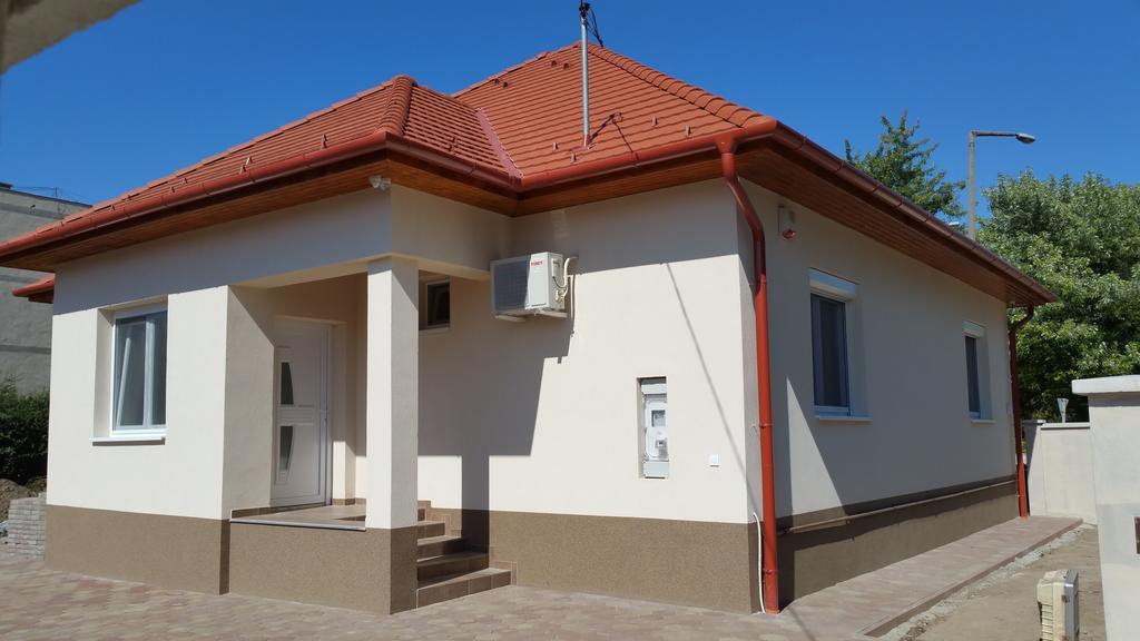 Fuerjes Apartments Tiszafüred Exterior foto